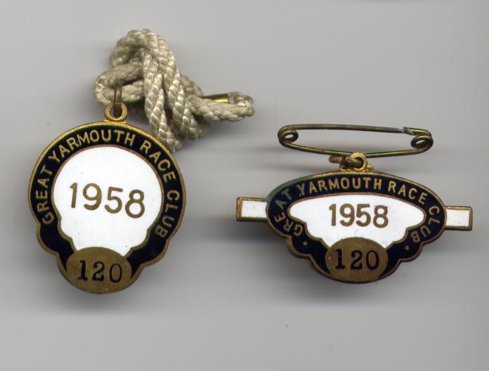 Yarmouth 1958 pair.JPG (33067 bytes)